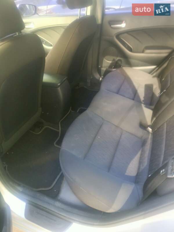 Седан Kia Cerato 2014 в Киеве фото 7 Седан Kia Cerato 2014 в Киеве