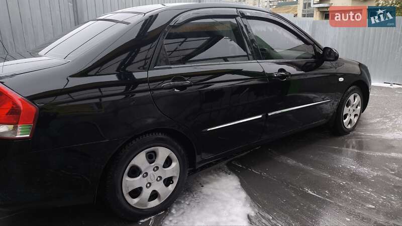 Седан Kia Cerato 2008 в Чернівцях