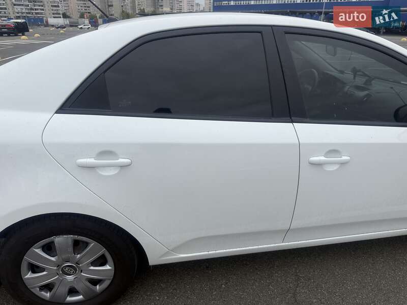 Седан Kia Cerato 2011 в Киеве фото 11 Седан Kia Cerato 2011 в Киеве