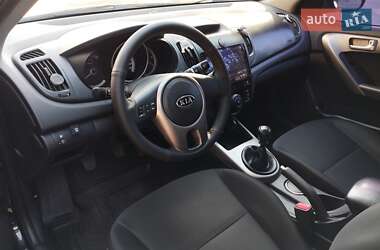 Седан Kia Cerato 2009 в  фото 2 Седан Kia Cerato 2009 в