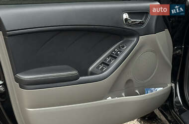 Седан Kia Cerato 2015 в  фото 12 Седан Kia Cerato 2015 в