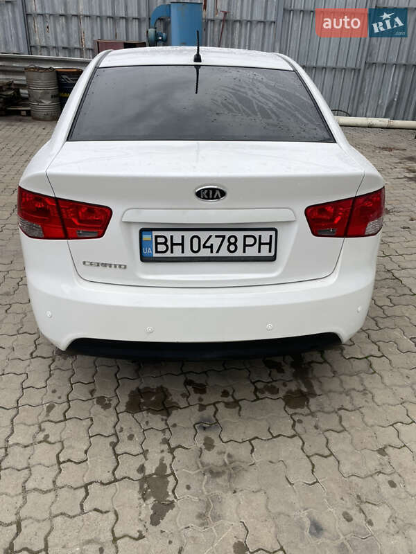 Седан Kia Cerato 2011 в Одессе