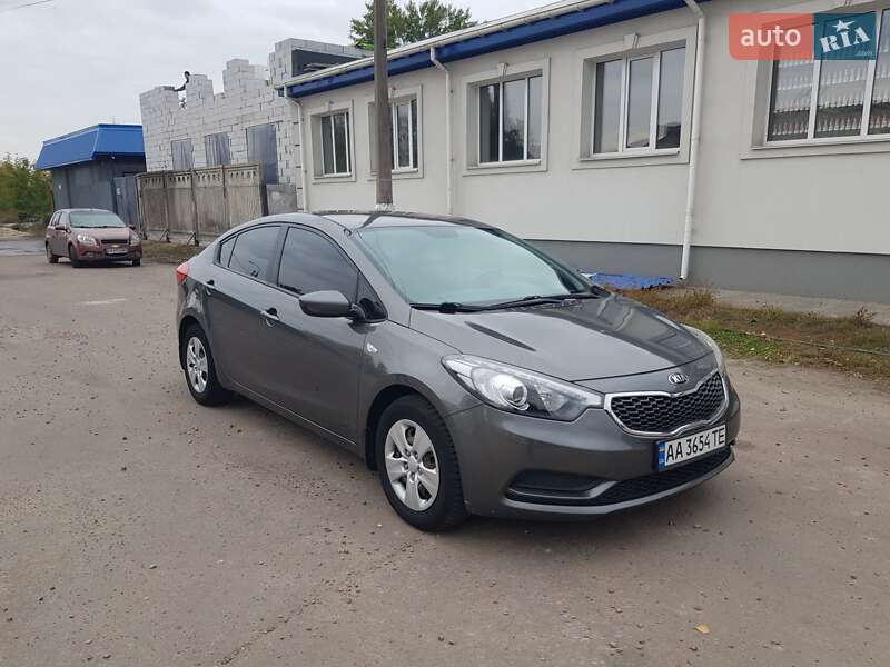 Седан Kia Cerato 2013 в Києві