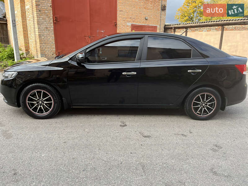Седан Kia Cerato 2010 в Ромнах фото 3 Седан Kia Cerato 2010 в Ромнах