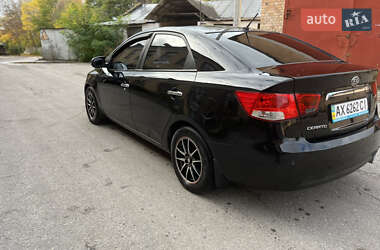 Седан Kia Cerato 2010 в 