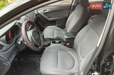 Седан Kia Cerato 2010 в 
