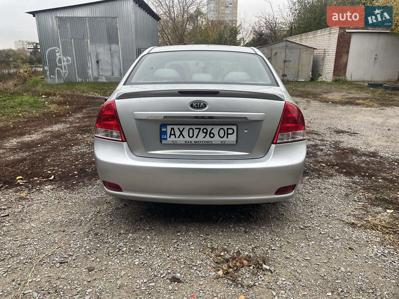 Седан Kia Cerato 2006 в Харкові