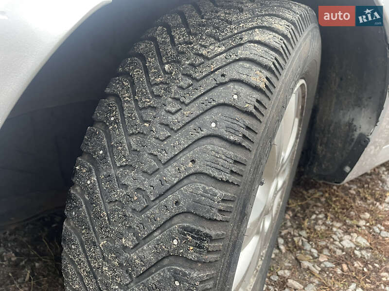 Седан Kia Cerato 2006 в Харкові