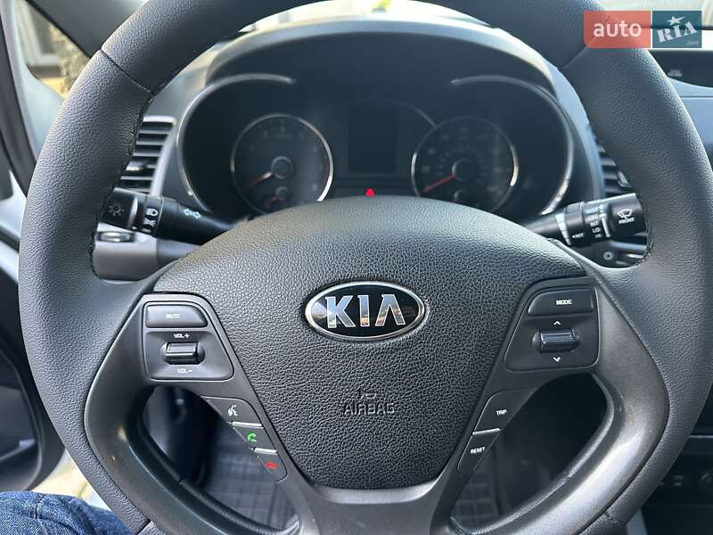 Седан Kia Cerato 2016 в Одессе фото 13 Седан Kia Cerato 2016 в Одессе