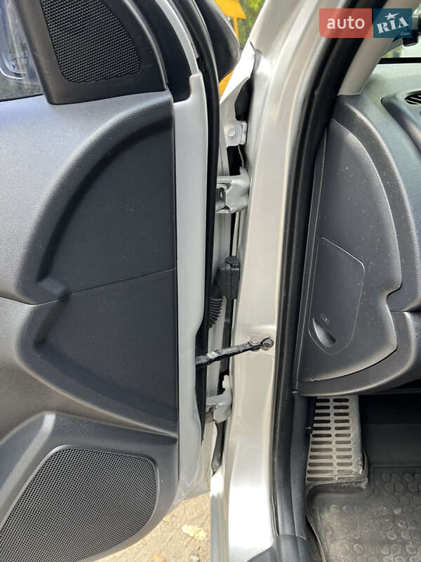 Седан Kia Cerato 2012 в Каменском