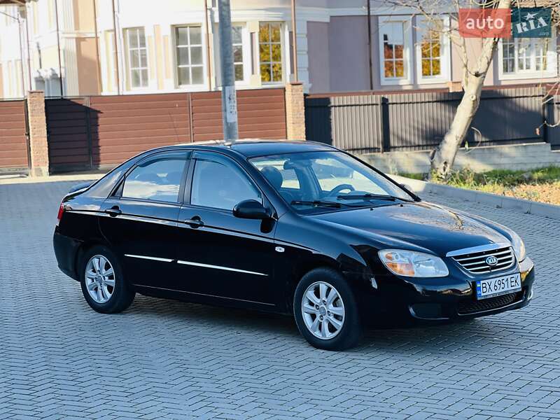 Седан Kia Cerato 2007 в Чернівцях