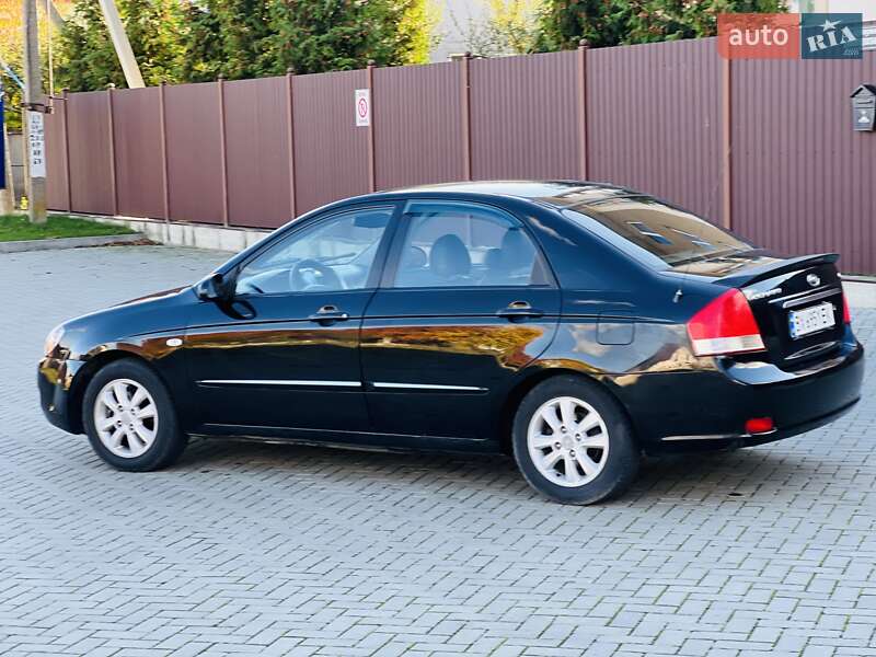Седан Kia Cerato 2007 в Чернівцях