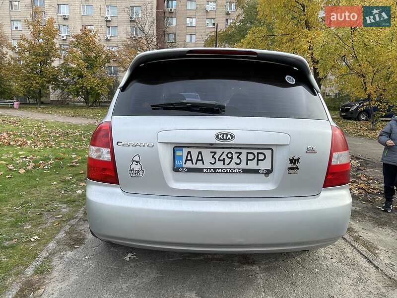Хэтчбек Kia Cerato 2006 в Киеве