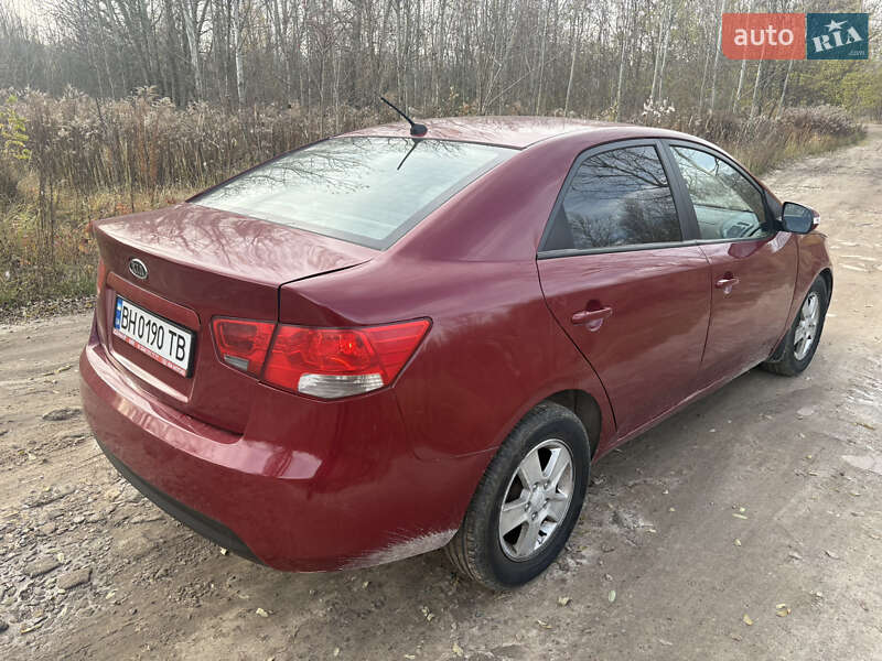 Седан Kia Cerato 2010 в Киеве