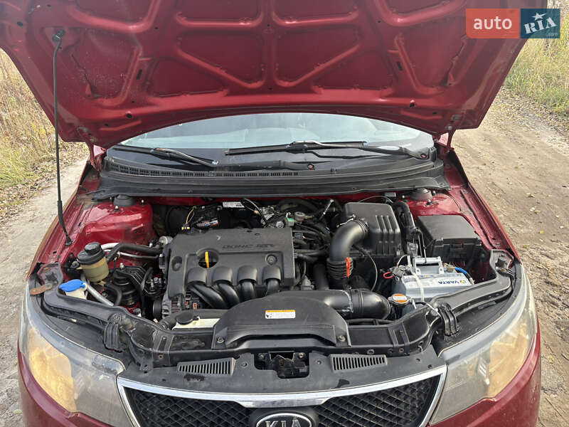 Седан Kia Cerato 2010 в Киеве