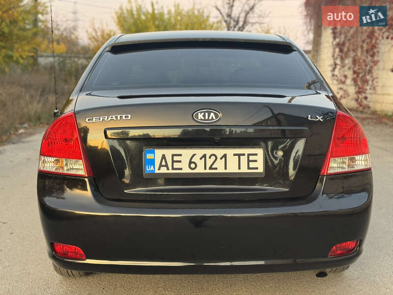 Седан Kia Cerato 2007 в Днепре