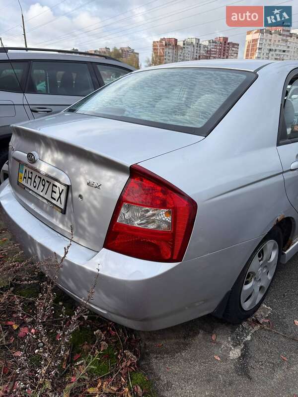 Седан Kia Cerato 2005 в Киеве