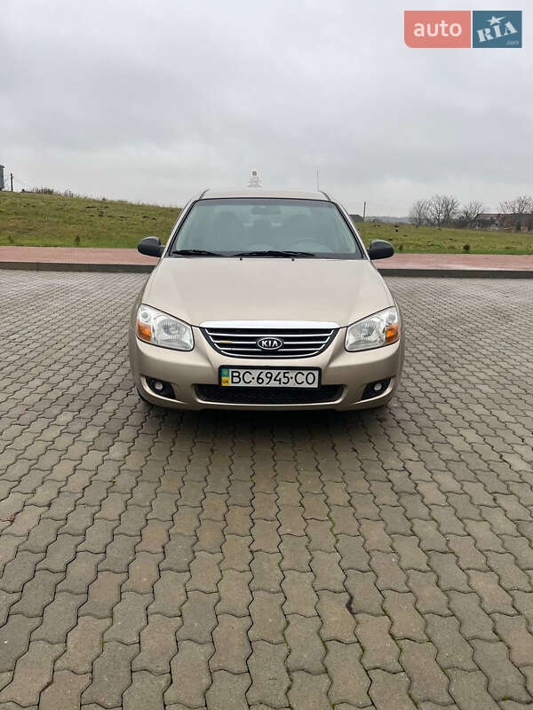 Седан Kia Cerato 2008 в Городке