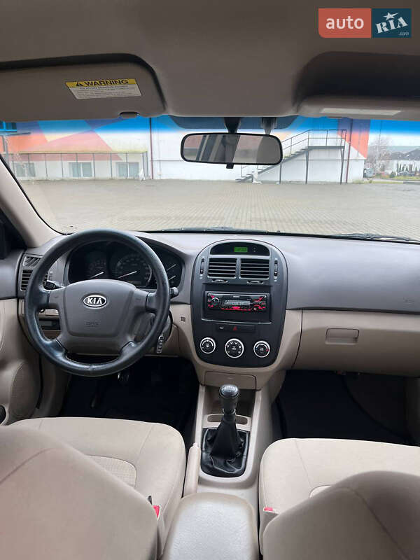 Седан Kia Cerato 2008 в Городке