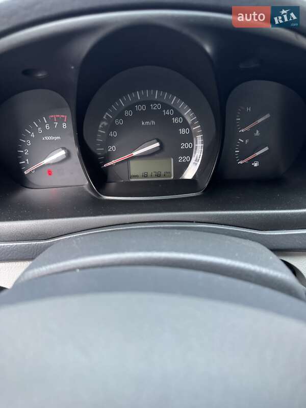 Седан Kia Cerato 2008 в Деражне