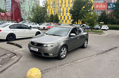 Седан Kia Cerato 2009 в Киеве