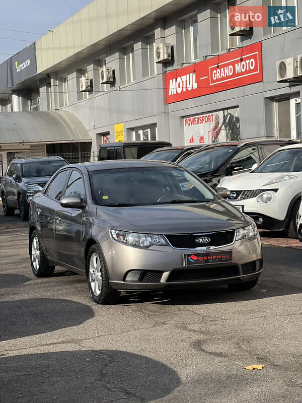 Седан Kia Cerato 2009 в Одессе