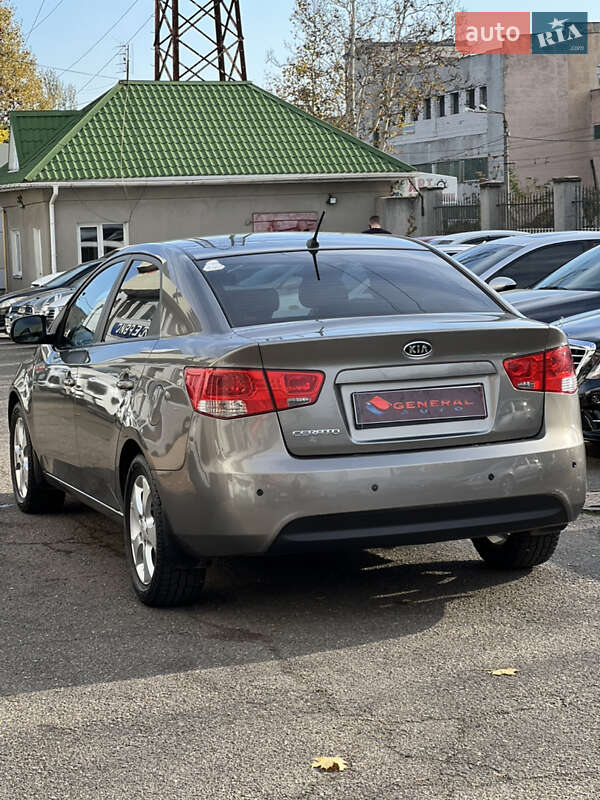 Седан Kia Cerato 2009 в Одессе