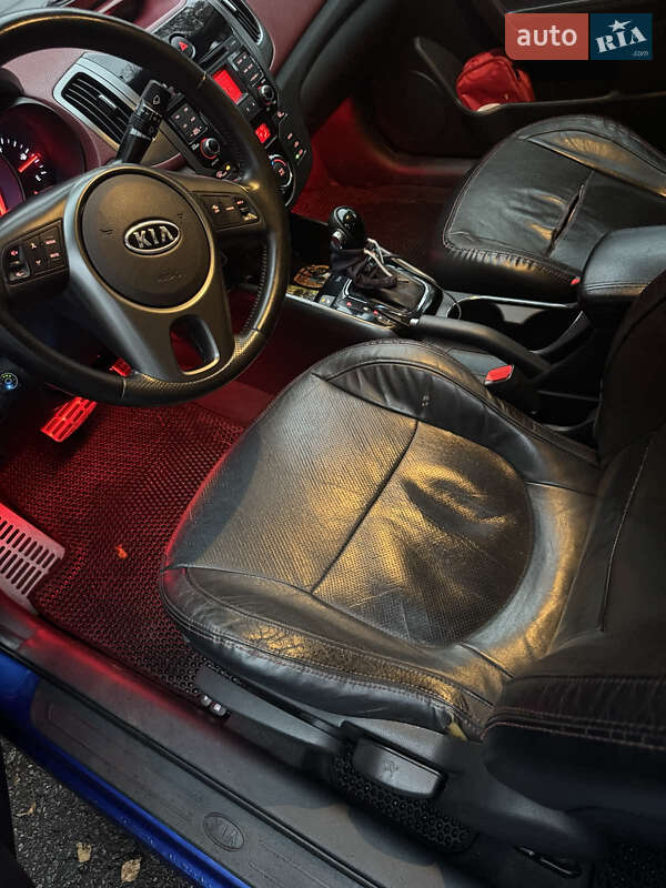 Купе Kia Cerato 2011 в Киеве