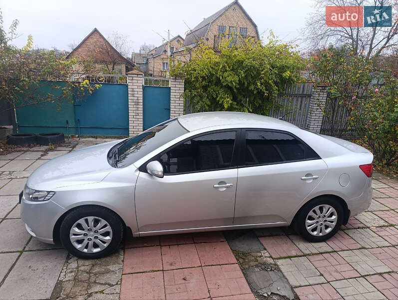 Седан Kia Cerato 2009 в Києві фото 11 Седан Kia Cerato 2009 в Києві