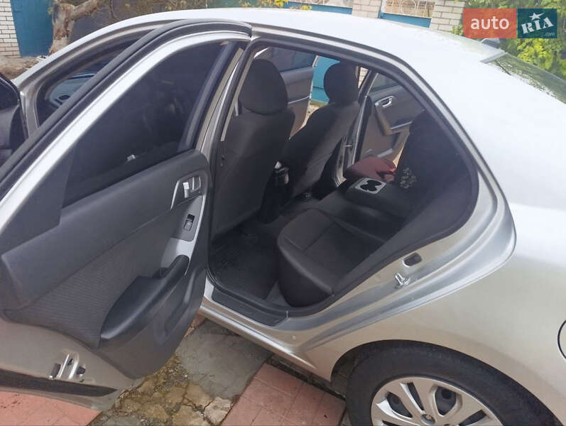 Седан Kia Cerato 2009 в Києві фото 19 Седан Kia Cerato 2009 в Києві