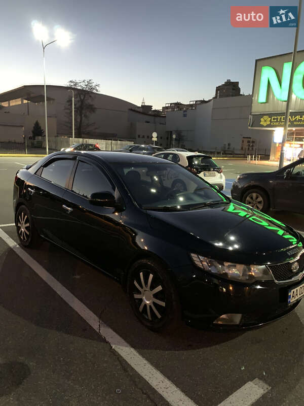 Седан Kia Cerato 2011 в Киеве фото 2 Седан Kia Cerato 2011 в Киеве