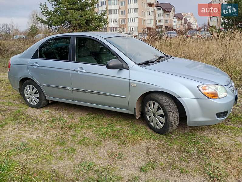 Седан Kia Cerato 2006 в Киеве