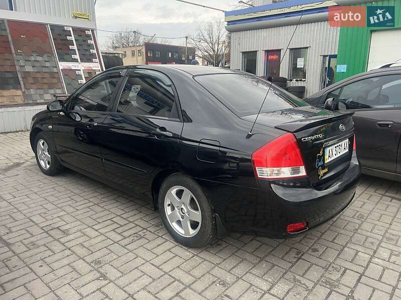 Седан Kia Cerato 2007 в Харькове