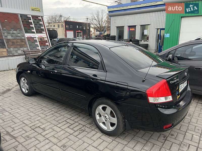 Седан Kia Cerato 2007 в Харькове
