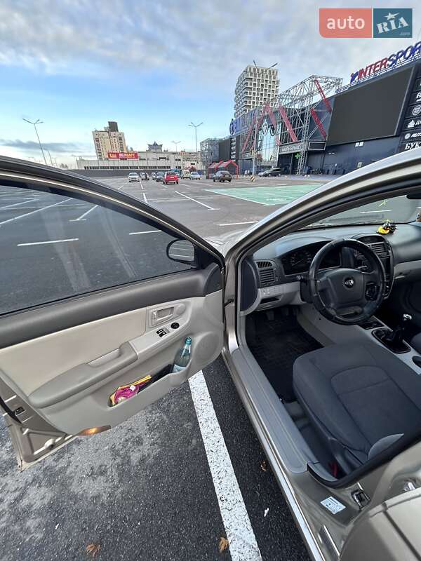 Хэтчбек Kia Cerato 2006 в Киеве