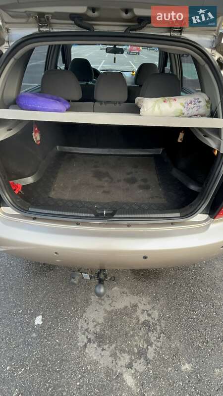 Хэтчбек Kia Cerato 2006 в Киеве