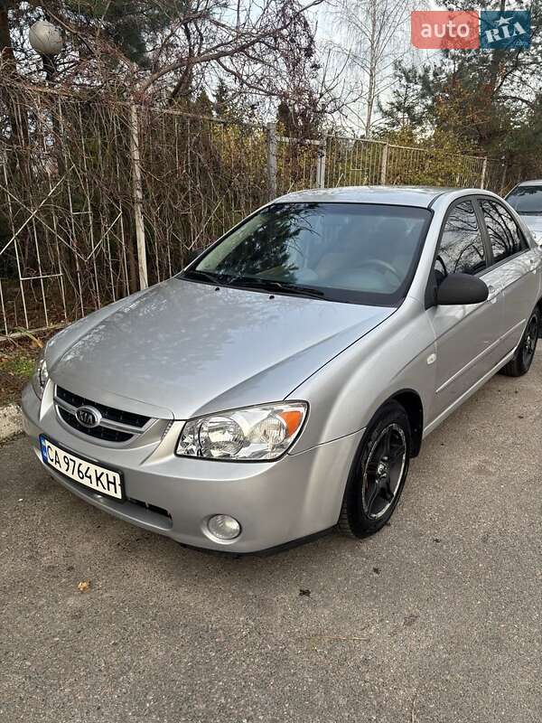 Седан Kia Cerato 2006 в Черкассах