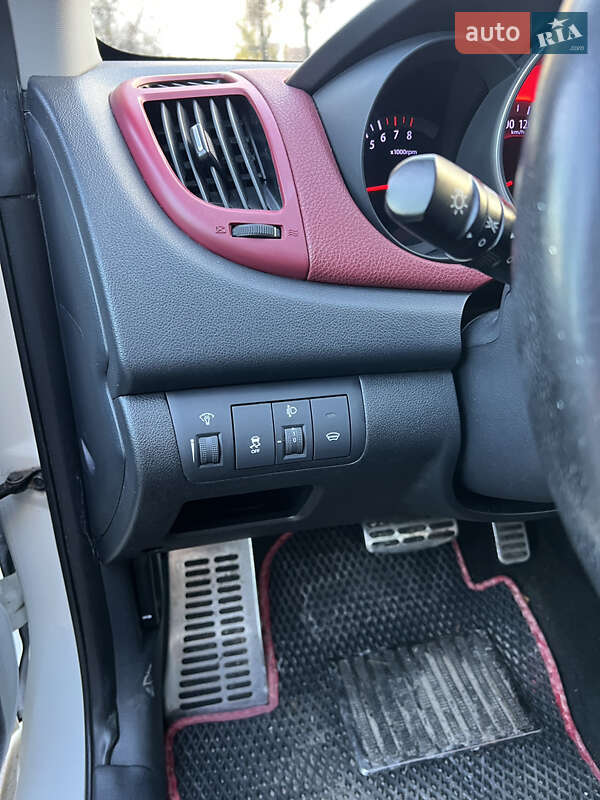 Купе Kia Cerato 2012 в Киеве