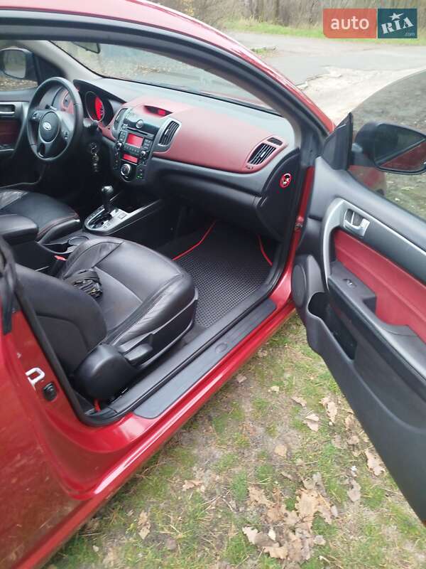 Купе Kia Cerato 2010 в Киеве фото 7 Купе Kia Cerato 2010 в Киеве