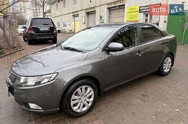 Седан Kia Cerato 2012 в Києві