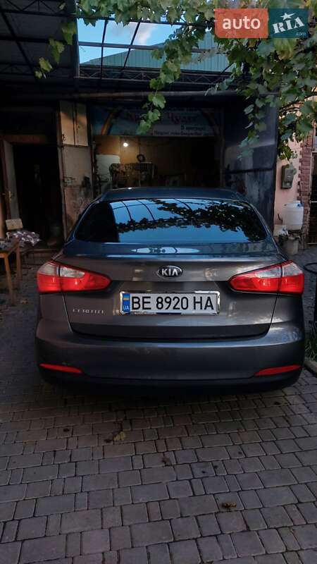 Седан Kia Cerato 2012 в Первомайске