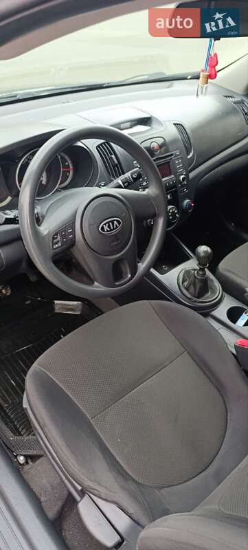 Седан Kia Cerato 2009 в Киеве