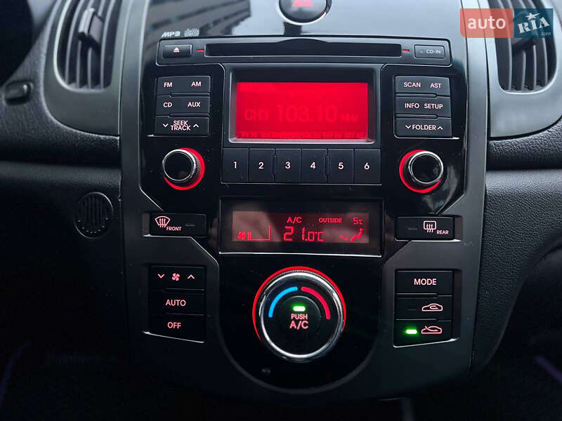 Купе Kia Cerato 2012 в Киеве фото 10 Купе Kia Cerato 2012 в Киеве