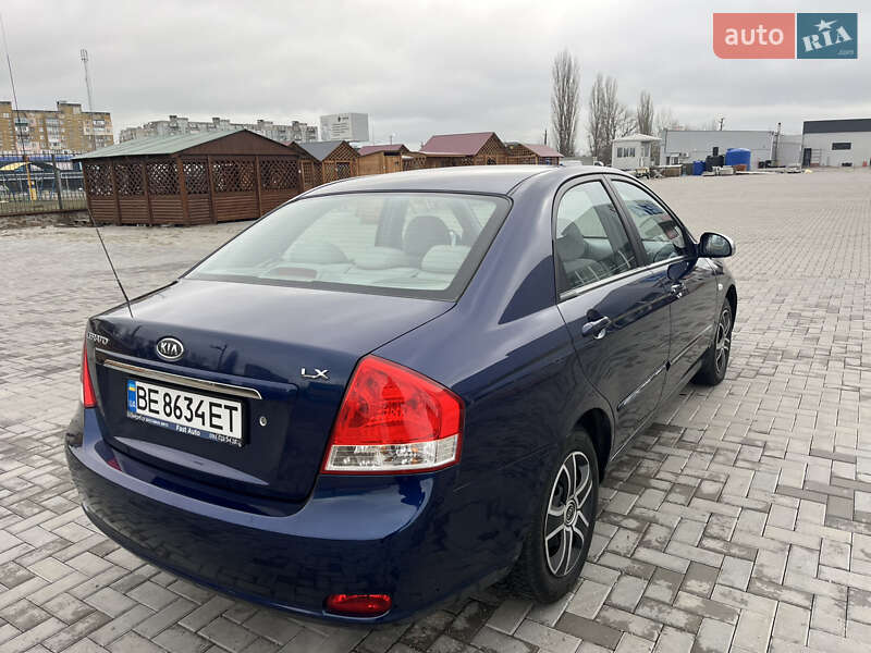Седан Kia Cerato 2006 в Первомайске