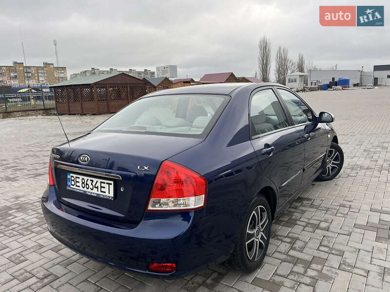 Седан Kia Cerato 2006 в Первомайске