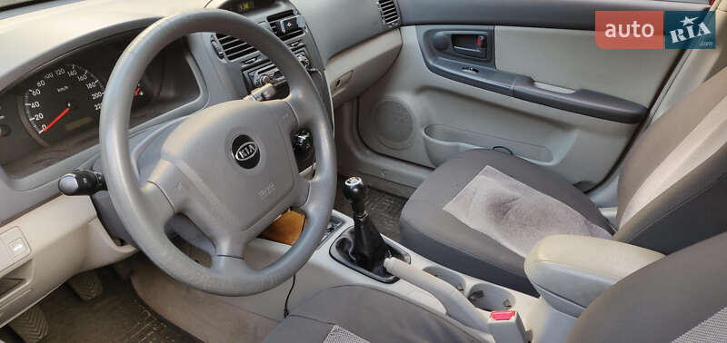 Седан Kia Cerato 2006 в Києві