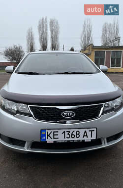 Седан Kia Cerato 2011 в Кривом Роге