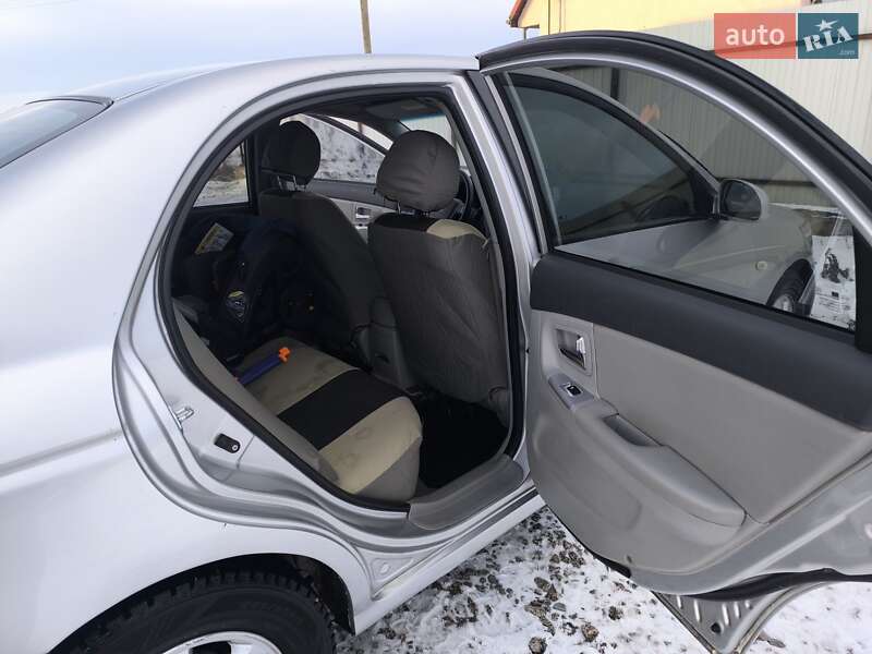 Седан Kia Cerato 2008 в Кагарлику