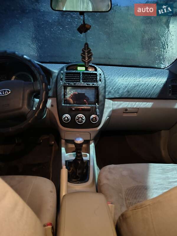 Седан Kia Cerato 2007 в Днепре