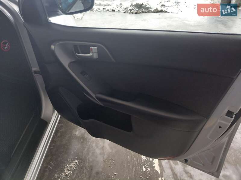 Седан Kia Cerato 2012 в Львове